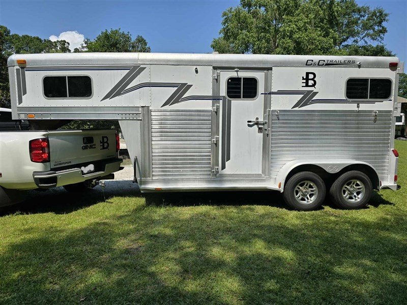 2000 C&C 2 horse Gooseneck - Image 9