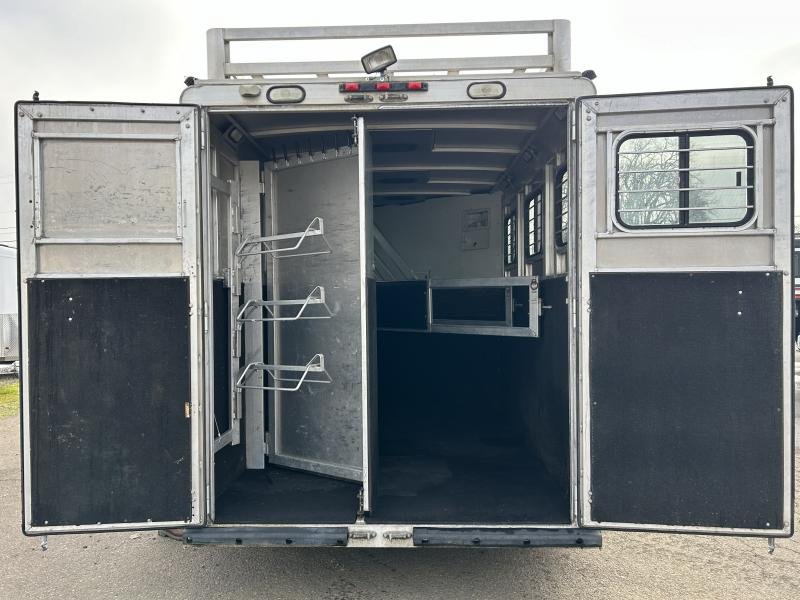 2002 Silverado 3h GN All Aluminum Weekender - Image 11