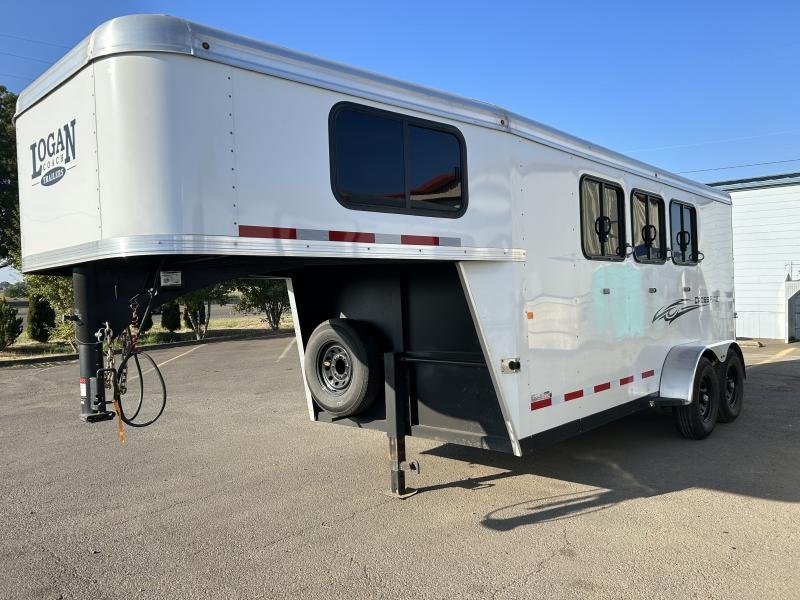 Logan Horse Trailer