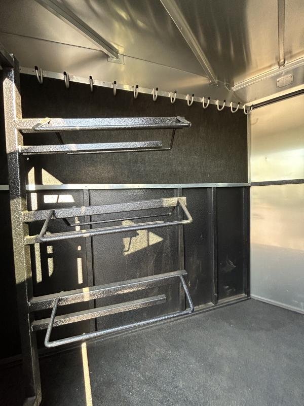2022 Logan Coach Crossfire 3 Horse Gooseneck For Sale - Image 3