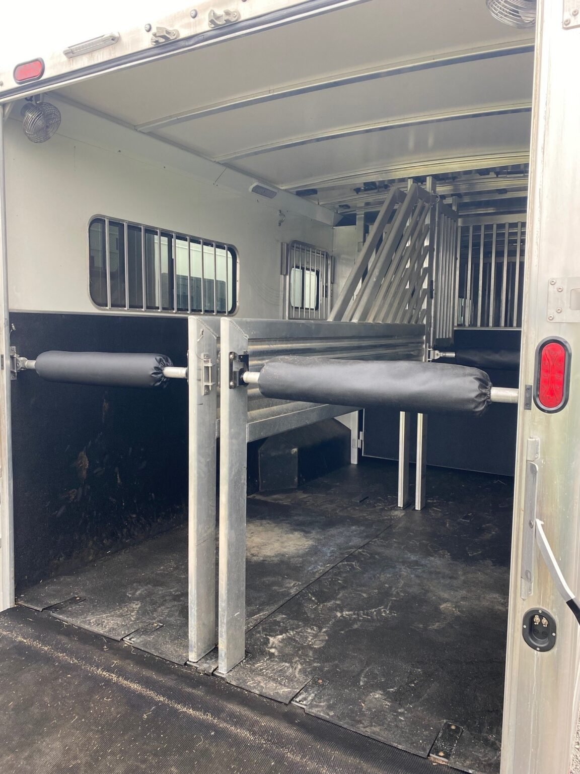 2023 Cimarron Norstar 6 Horse Head-to-Head Trailer - Image 15