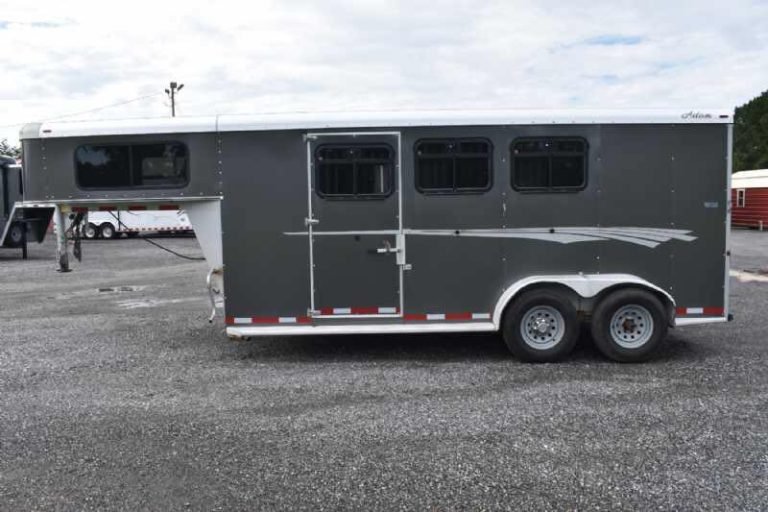 2018 Adam 7304GN 3 Horse Trailer for Sale - Image 2