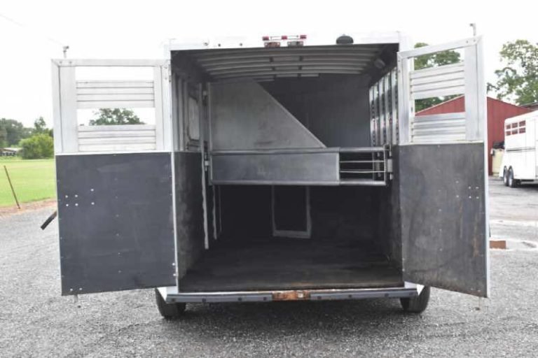 2018 Adam 7304GN 3 Horse Trailer for Sale - Image 7