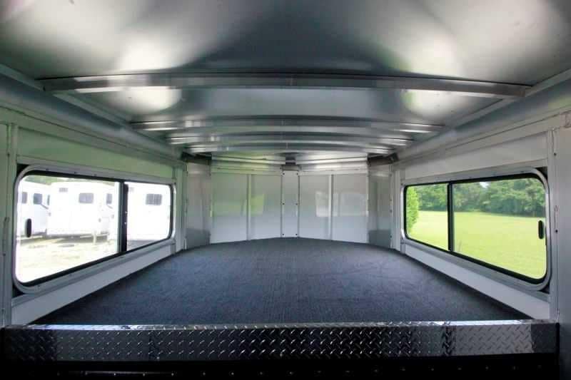 2016 Sundowner 3 Horse Gooseneck for Sale - Image 3