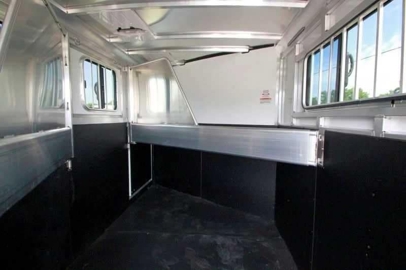 2016 Sundowner 3 Horse Gooseneck for Sale - Image 8