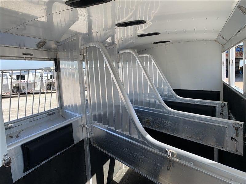 2007 4 Star 4 Horse Slant Gooseneck for Sale - Image 5
