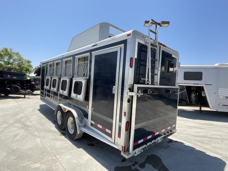 2005 Jamco 4 Horse Gooseneck Trailer - Image 10