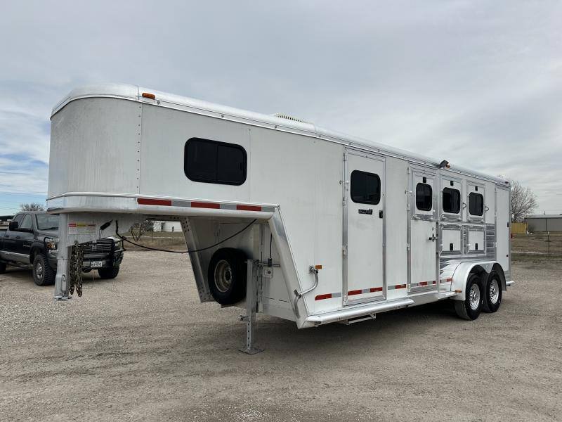 2004 hart 3 horse weekender trailer for sale