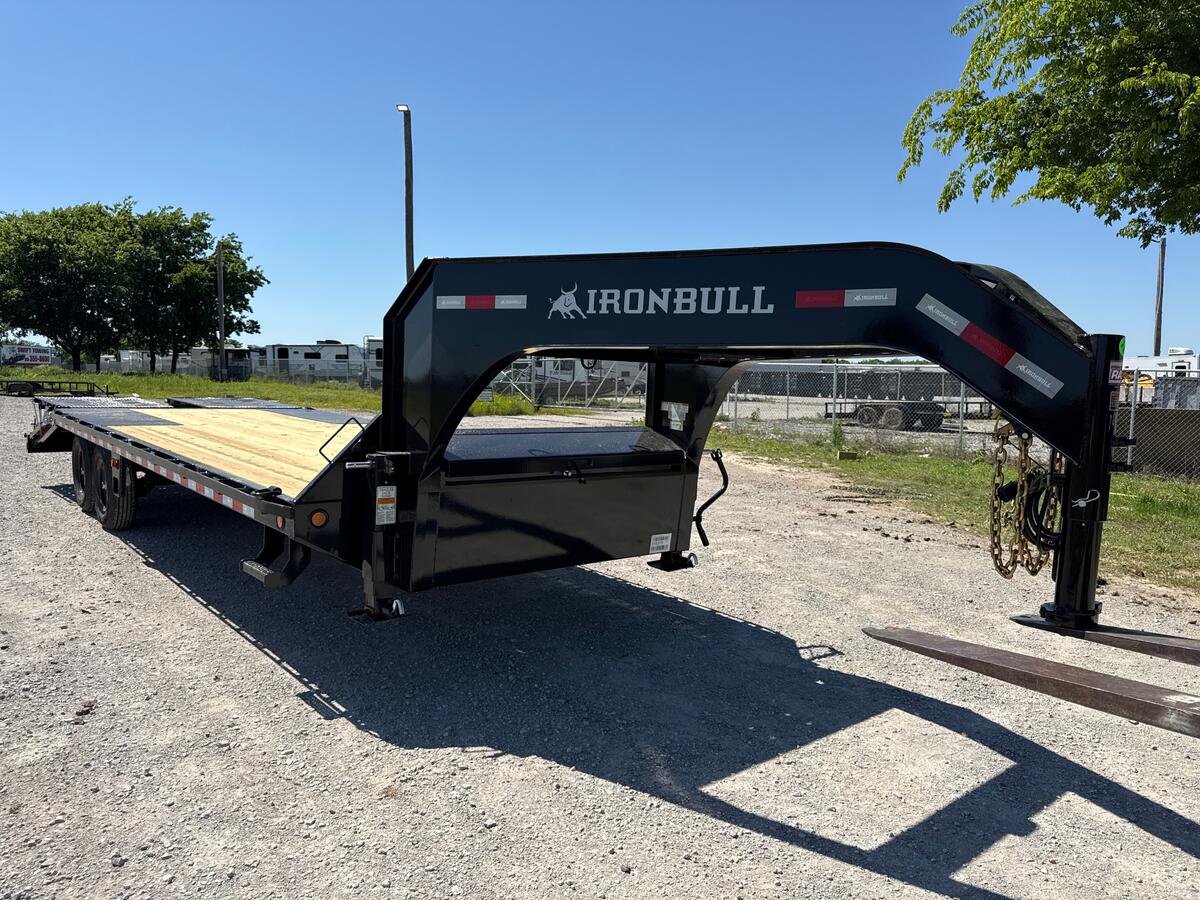 2026 IronBull FDG 8.5X25 Deckover Equipment Trailer - Image 4